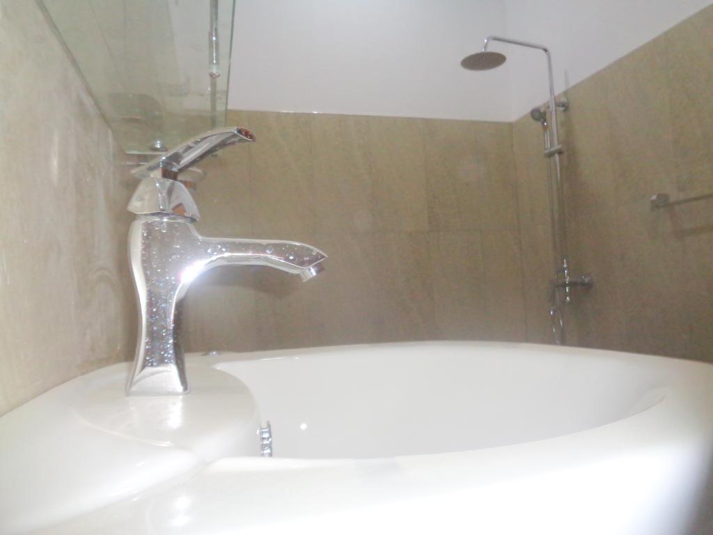 Isanka Lion Lodge Сигирия Екстериор снимка